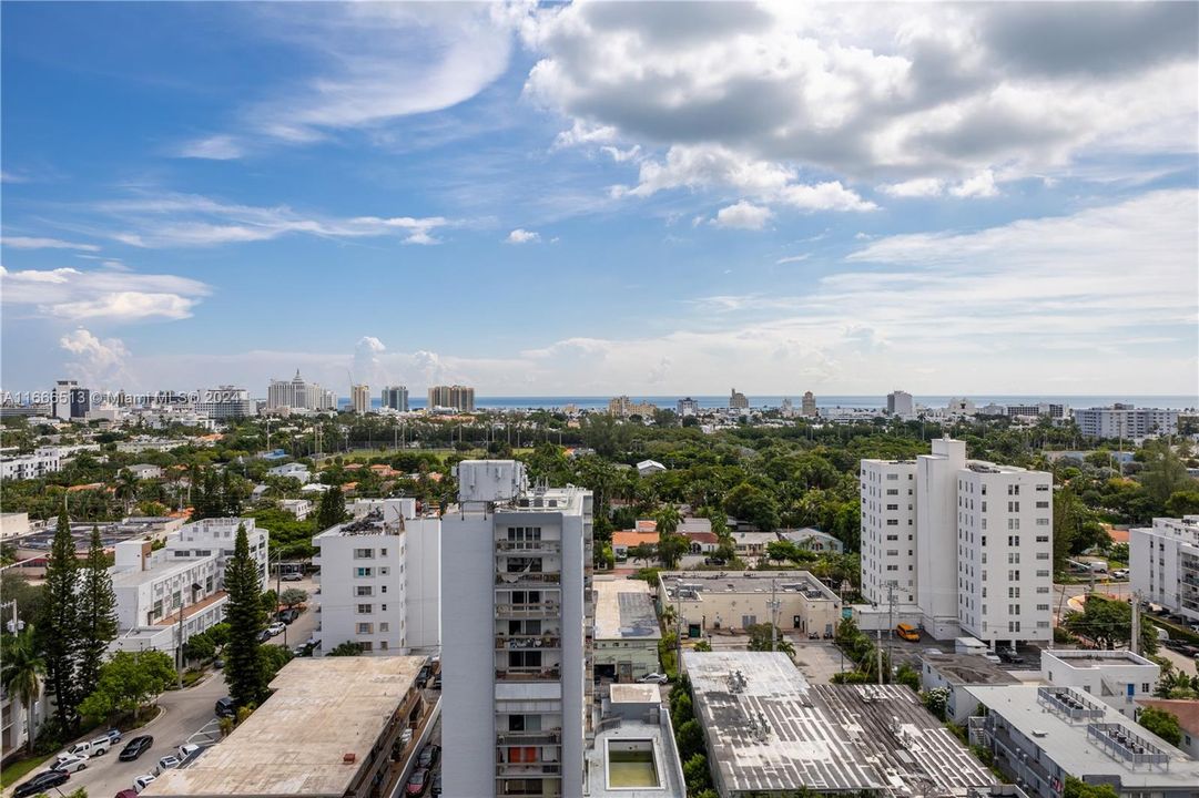 For Sale: $1,200,000 (2 beds, 2 baths, 1262 Square Feet)