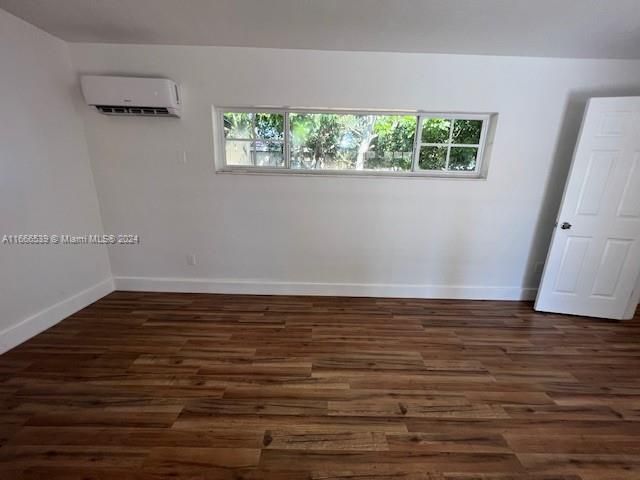 For Rent: $3,770 (4 beds, 2 baths, 1549 Square Feet)