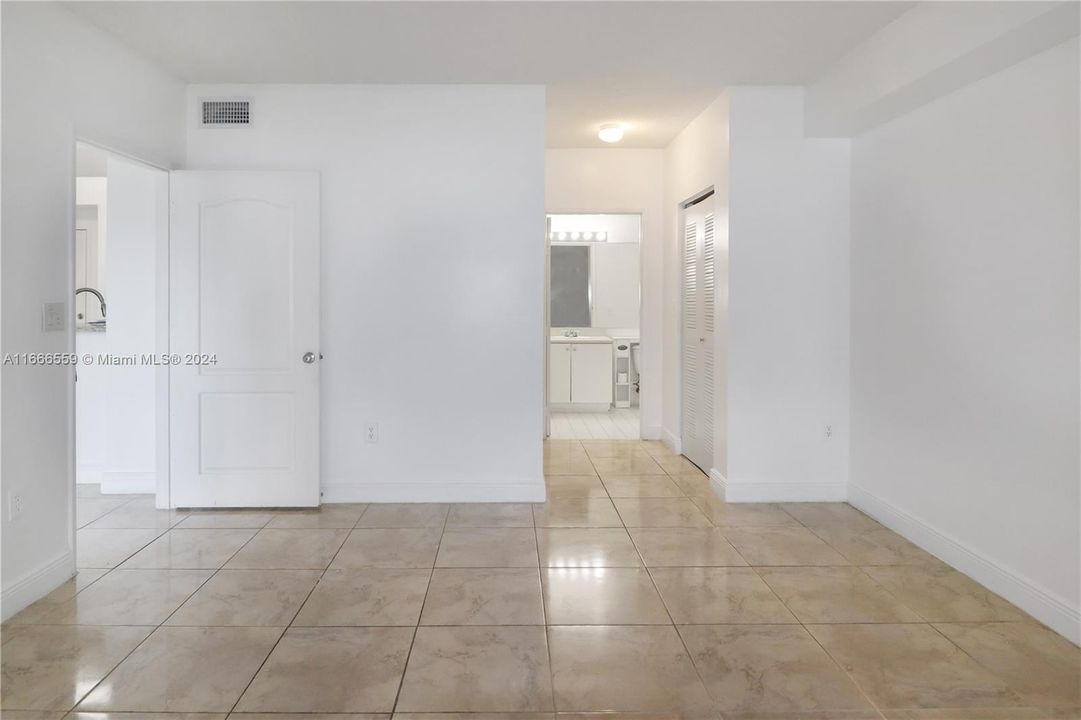 For Rent: $2,650 (2 beds, 2 baths, 1080 Square Feet)