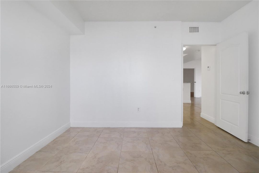 For Rent: $2,650 (2 beds, 2 baths, 1080 Square Feet)