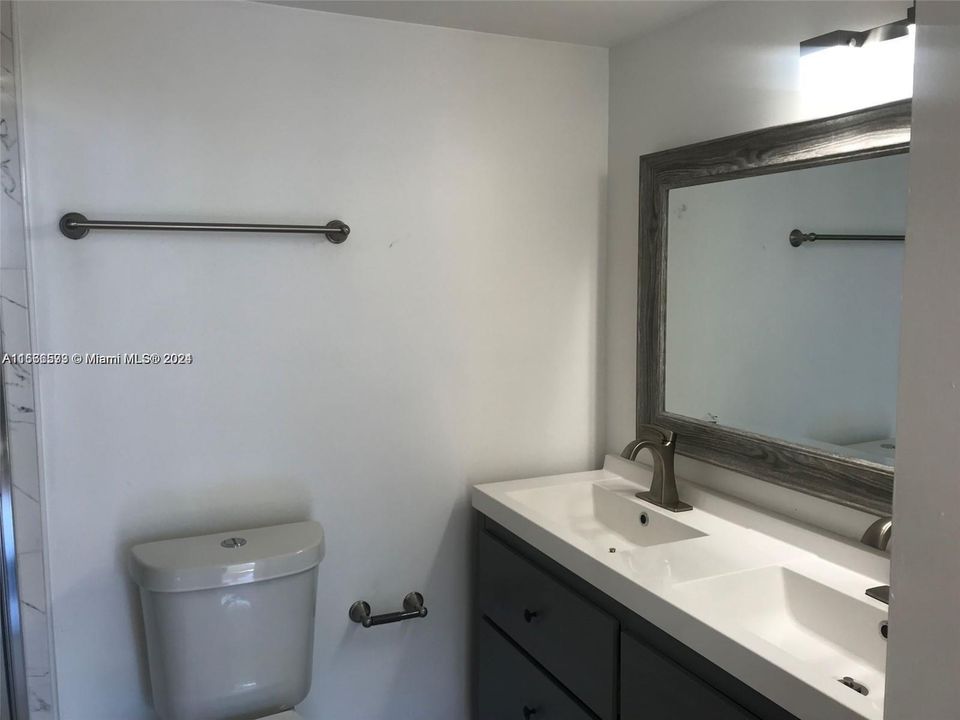 For Sale: $295,000 (2 beds, 2 baths, 1015 Square Feet)