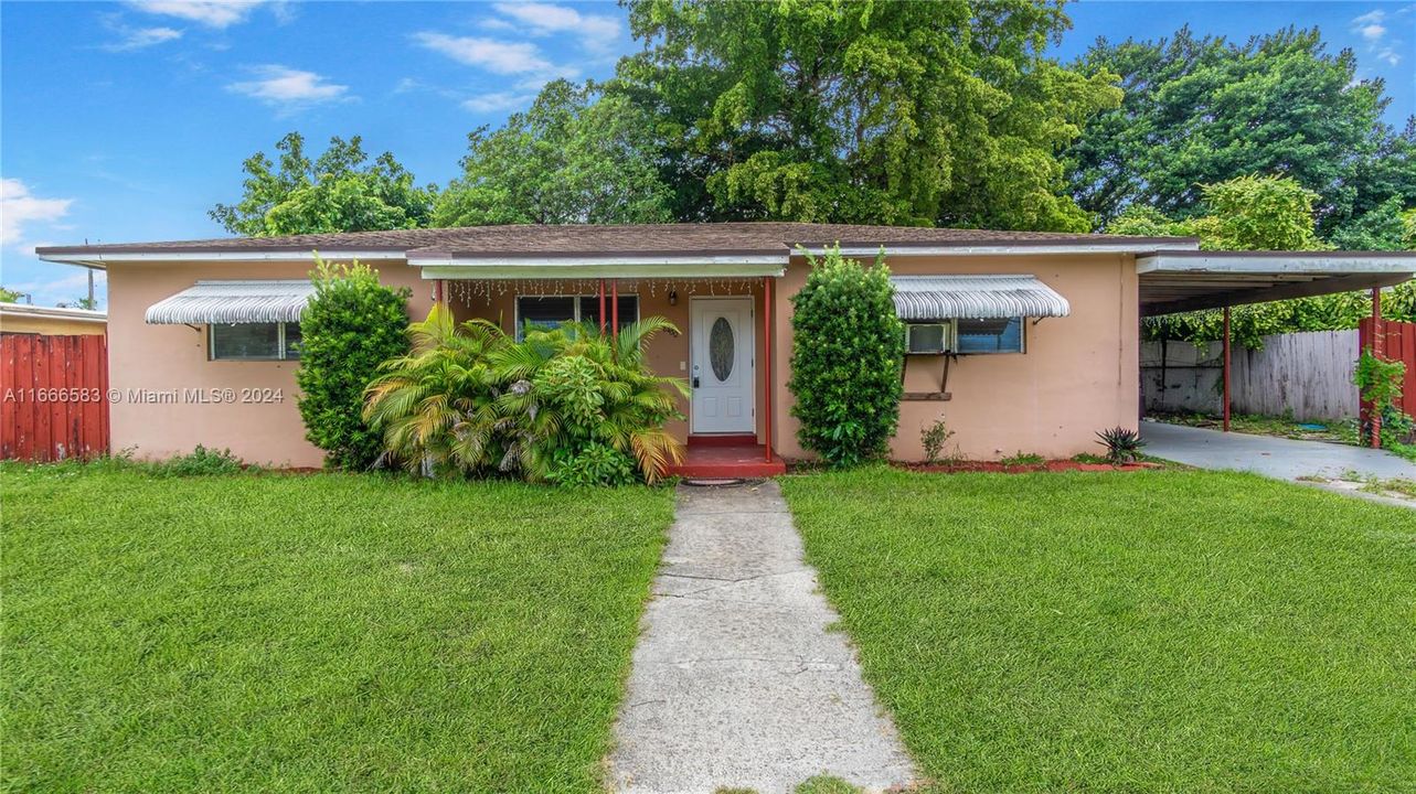 For Sale: $725,000 (3 beds, 2 baths, 1557 Square Feet)