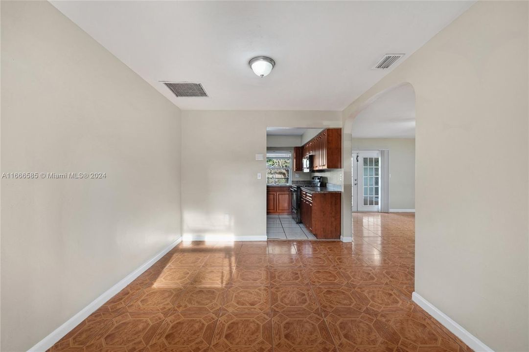 For Sale: $485,900 (3 beds, 2 baths, 1443 Square Feet)