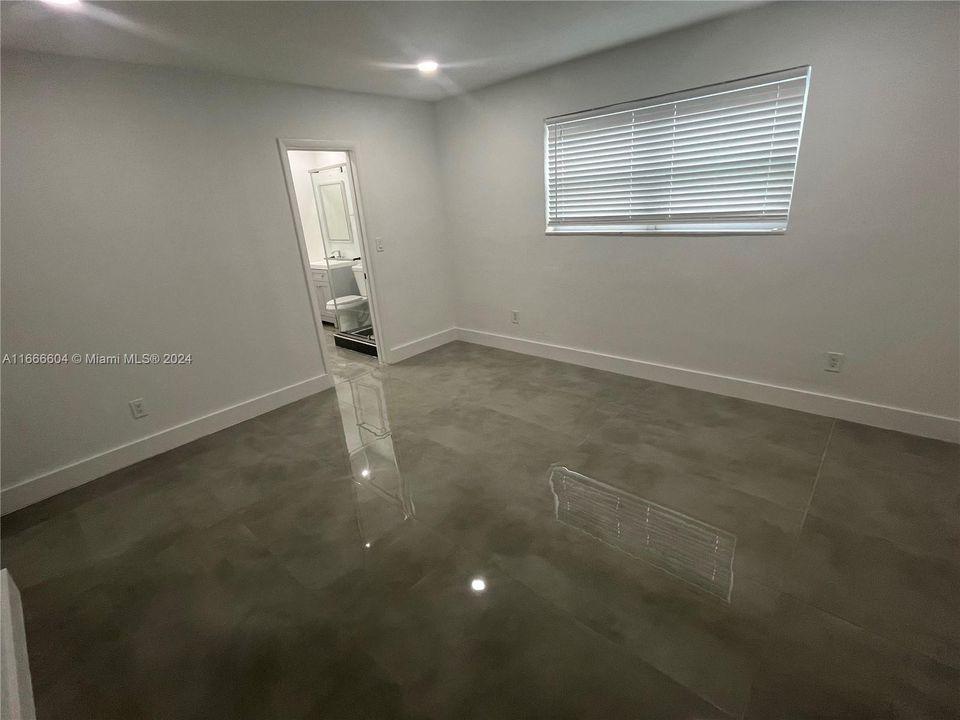 For Rent: $3,990 (3 beds, 2 baths, 1495 Square Feet)