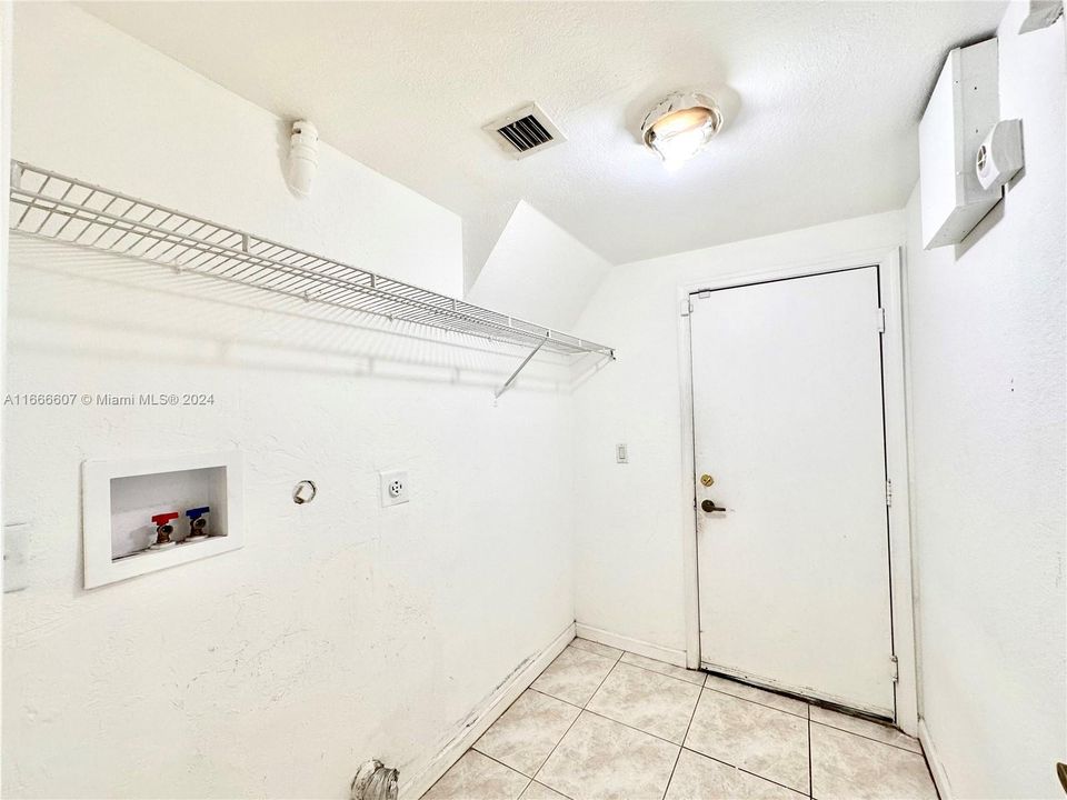 Laundry Room & Garage access