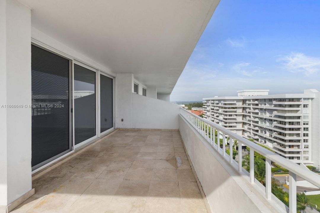 Active With Contract: $6,500 (2 beds, 2 baths, 1260 Square Feet)