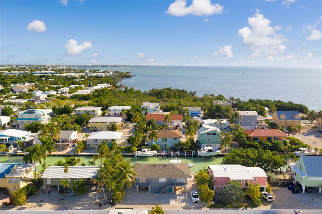 For Sale: $1,250,000 (3 beds, 2 baths, 1128 Square Feet)