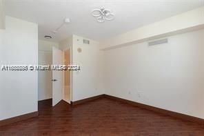 For Rent: $3,300 (2 beds, 2 baths, 1262 Square Feet)