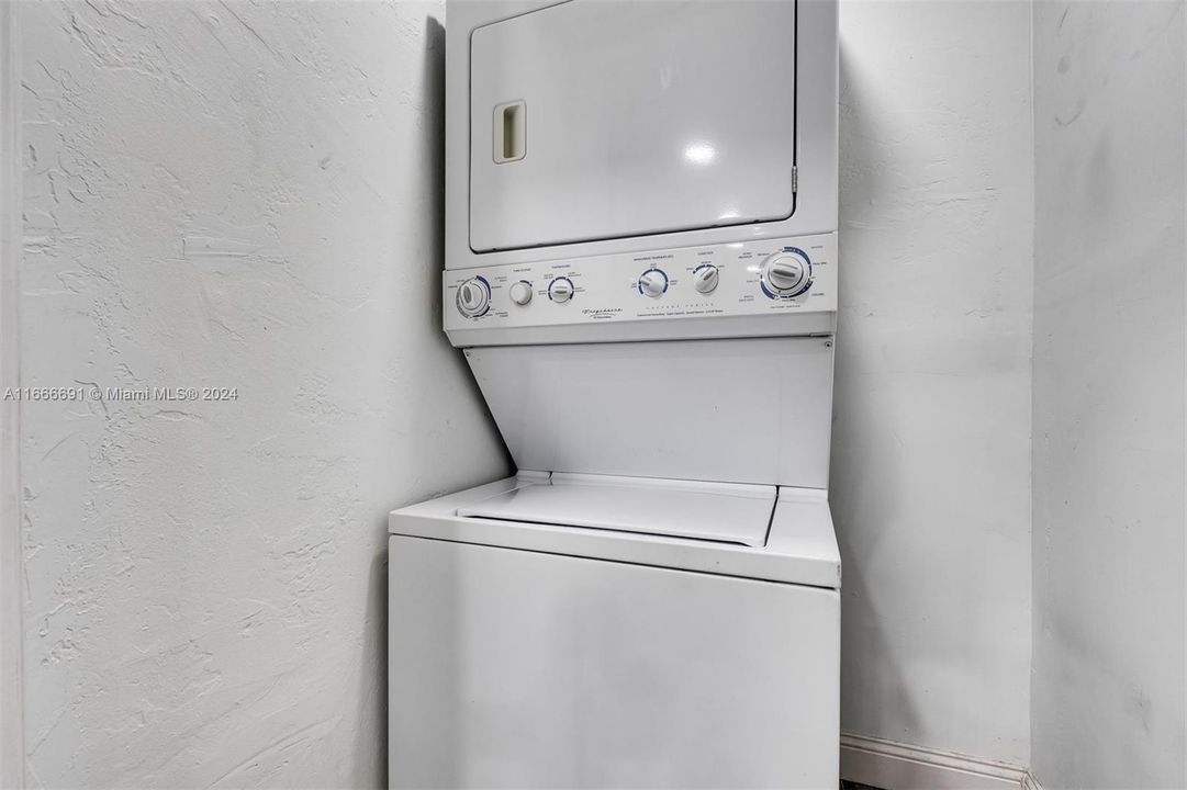 For Rent: $1,550 (1 beds, 1 baths, 0 Square Feet)