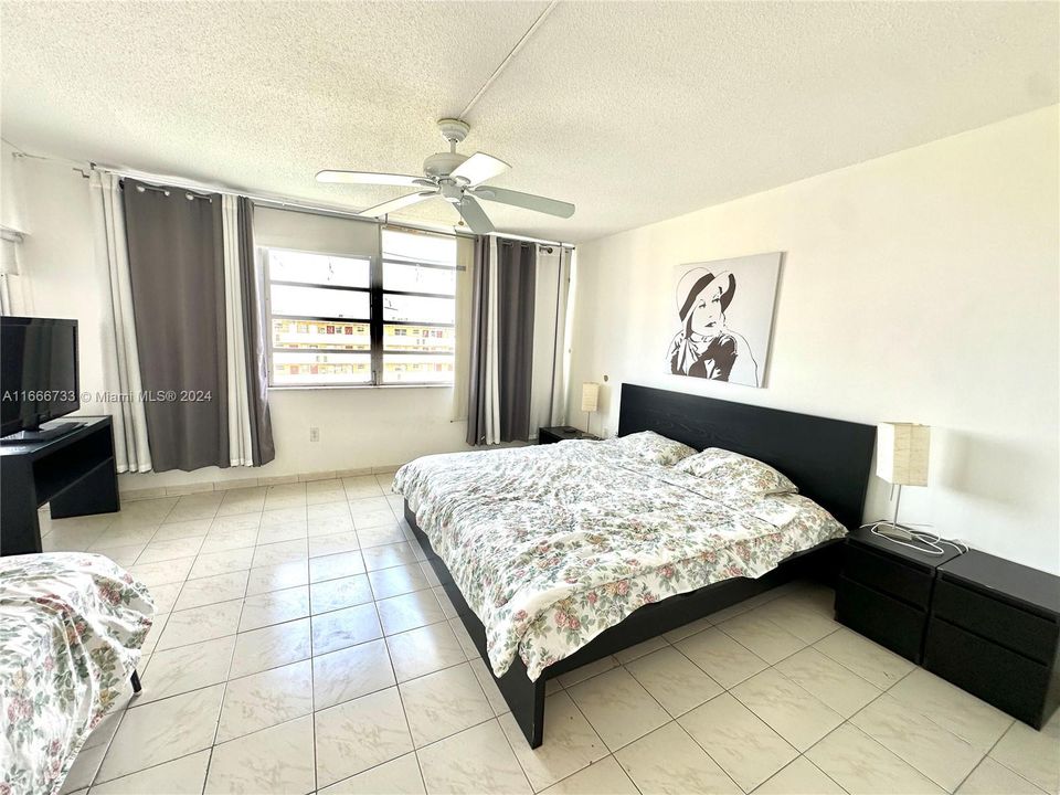 For Sale: $199,000 (2 beds, 2 baths, 1315 Square Feet)