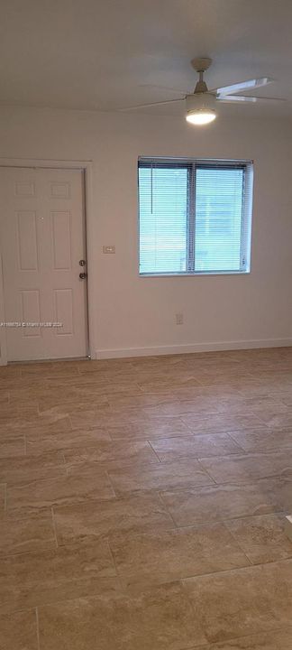 For Rent: $1,600 (1 beds, 1 baths, 4220 Square Feet)