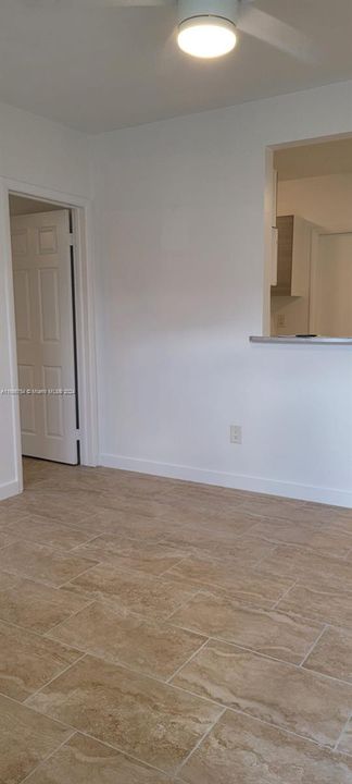 For Rent: $1,600 (1 beds, 1 baths, 4220 Square Feet)