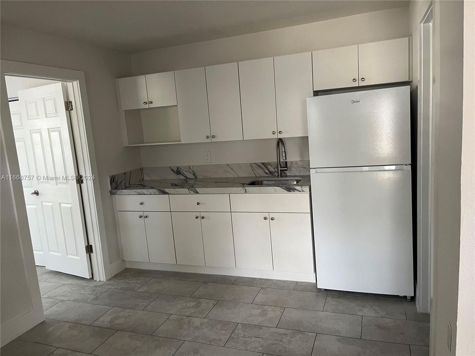 For Rent: $1,750 (1 beds, 1 baths, 1346 Square Feet)