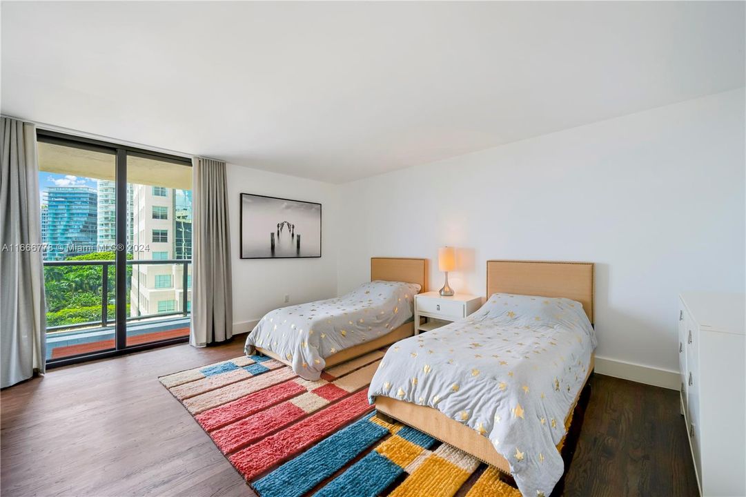 For Sale: $2,100,000 (2 beds, 2 baths, 1805 Square Feet)