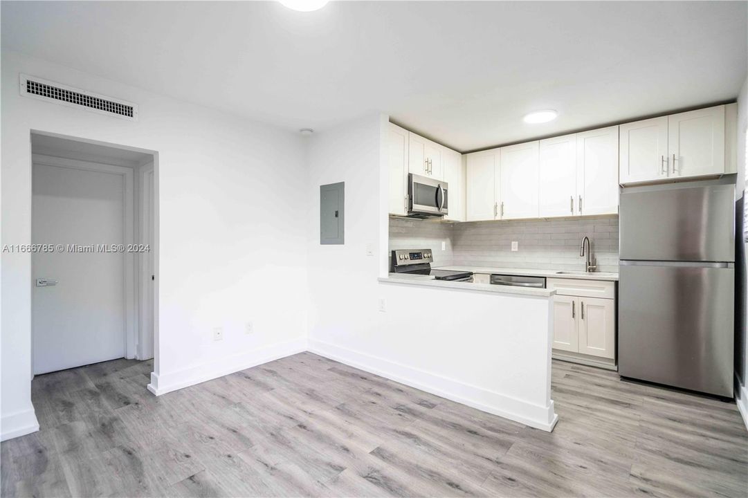 For Rent: $1,750 (1 beds, 1 baths, 505 Square Feet)