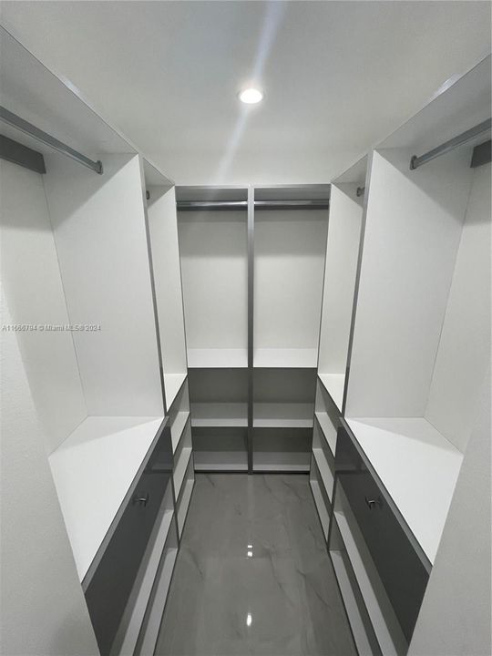 walk-in closet