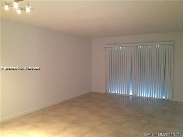 For Rent: $2,100 (2 beds, 2 baths, 920 Square Feet)