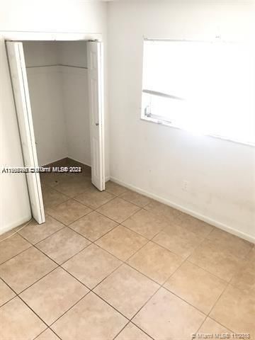 For Rent: $2,100 (2 beds, 2 baths, 920 Square Feet)