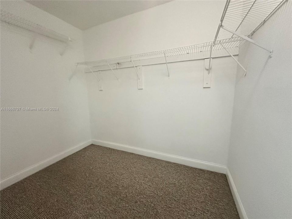 For Rent: $2,200 (2 beds, 2 baths, 1113 Square Feet)