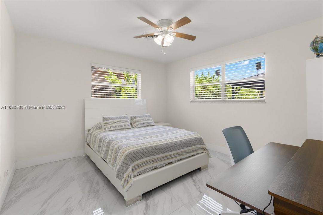 For Sale: $558,000 (2 beds, 2 baths, 1136 Square Feet)