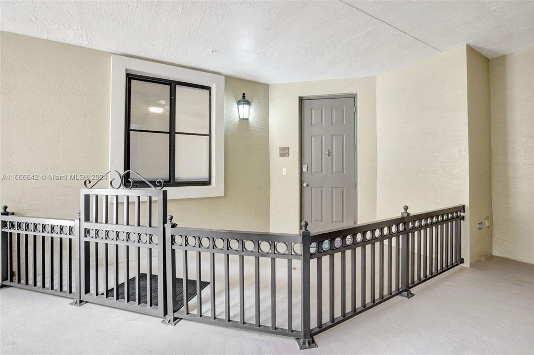 For Sale: $375,000 (2 beds, 2 baths, 1159 Square Feet)