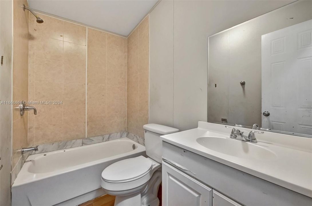 For Sale: $229,900 (3 beds, 2 baths, 1344 Square Feet)