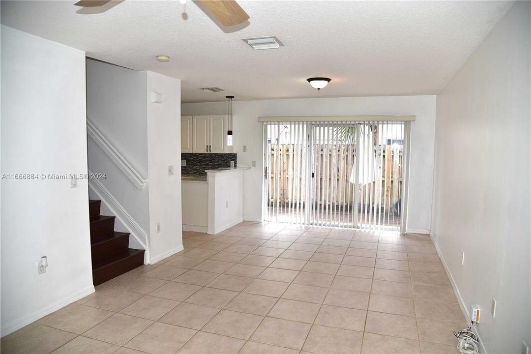 For Rent: $3,325 (3 beds, 2 baths, 1263 Square Feet)