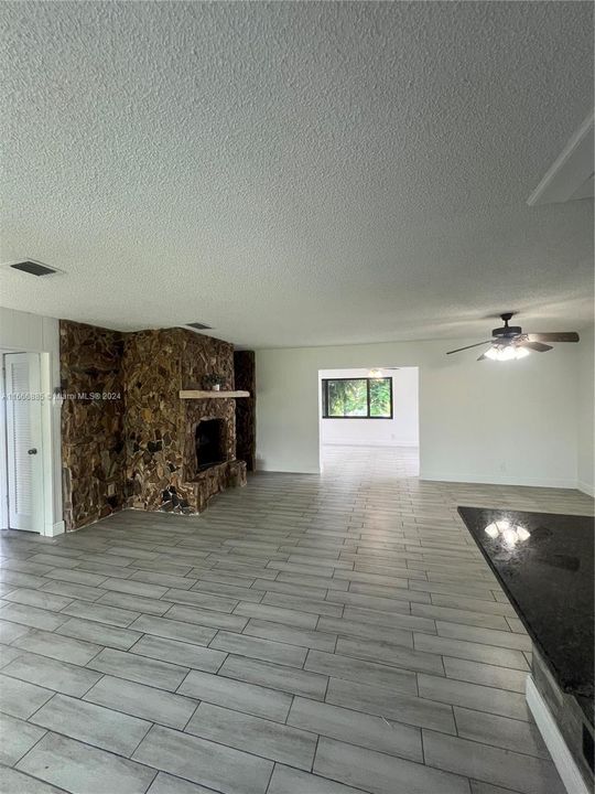 For Rent: $3,750 (4 beds, 2 baths, 1542 Square Feet)