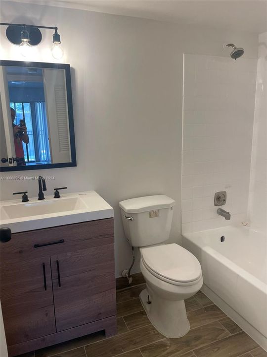 For Rent: $1,665 (1 beds, 1 baths, 650 Square Feet)