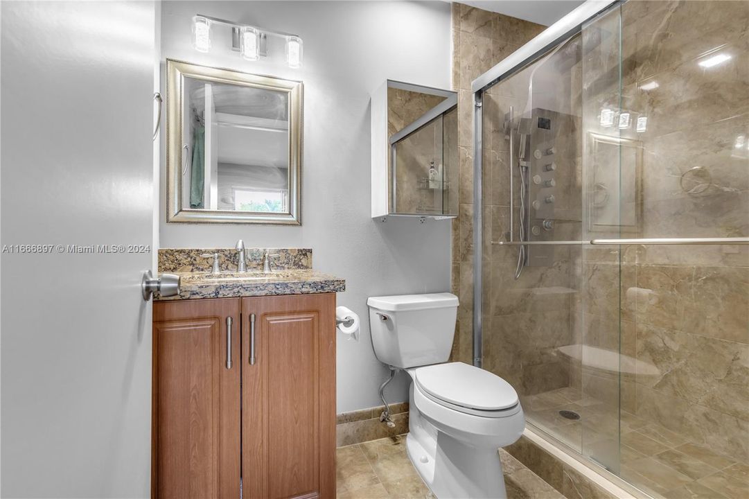 For Sale: $430,000 (2 beds, 2 baths, 1392 Square Feet)