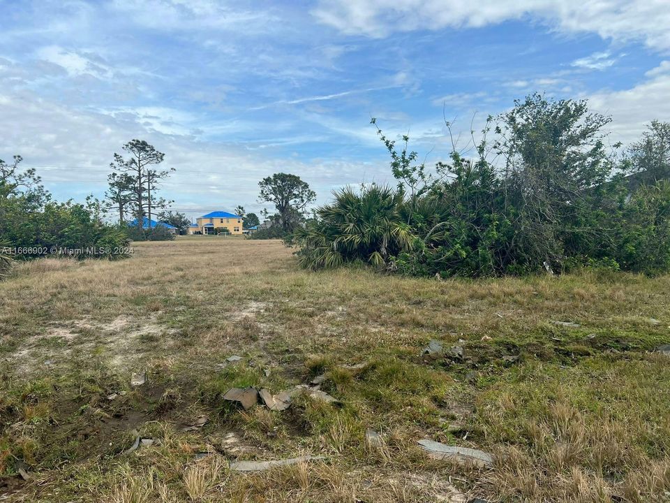 En Venta: $85,000 (0.23 acres)