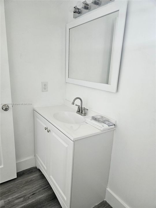 For Rent: $2,500 (2 beds, 2 baths, 1137 Square Feet)