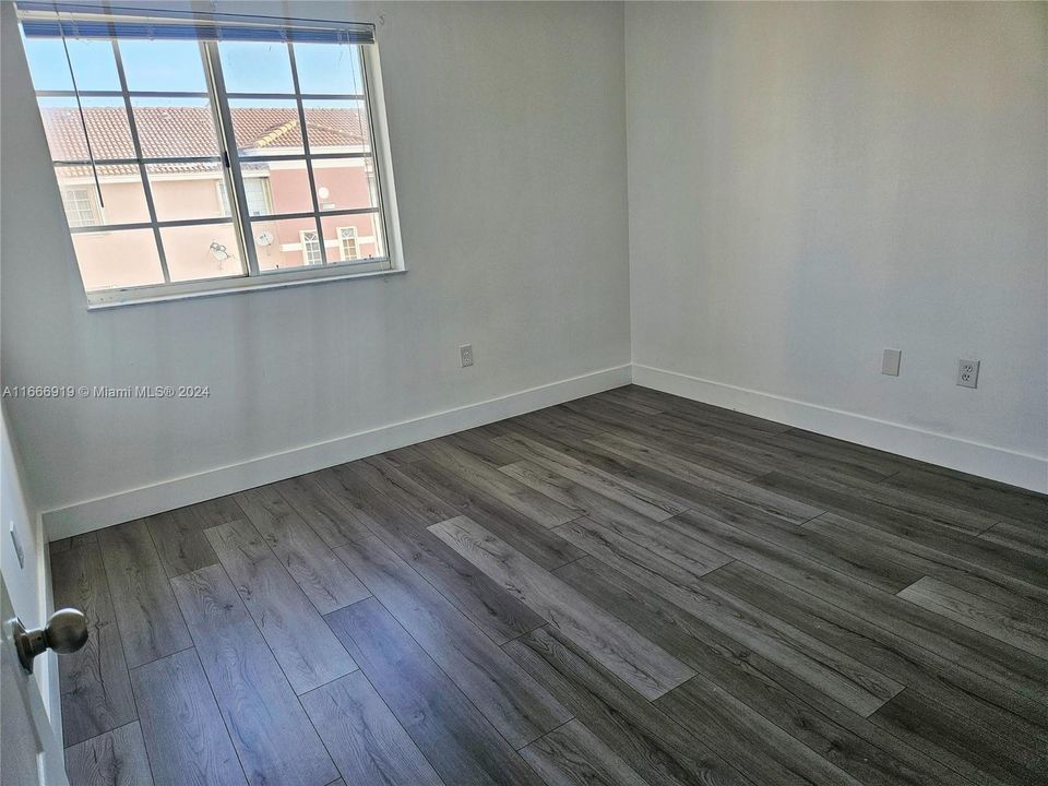 For Rent: $2,500 (2 beds, 2 baths, 1137 Square Feet)