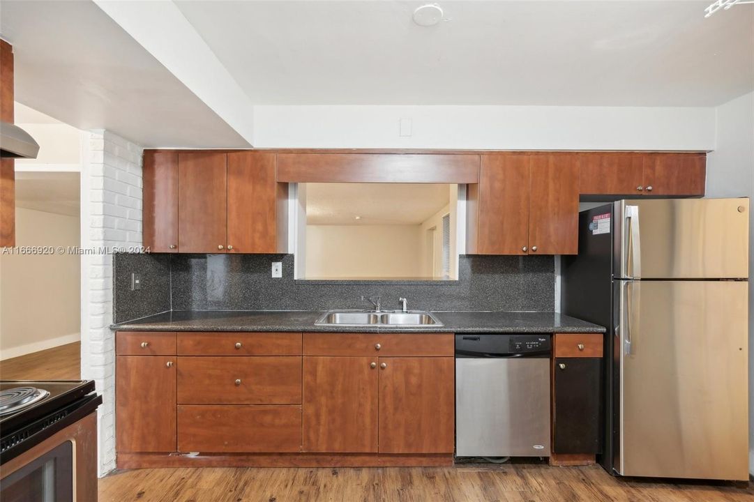 For Sale: $489,900 (3 beds, 2 baths, 1758 Square Feet)