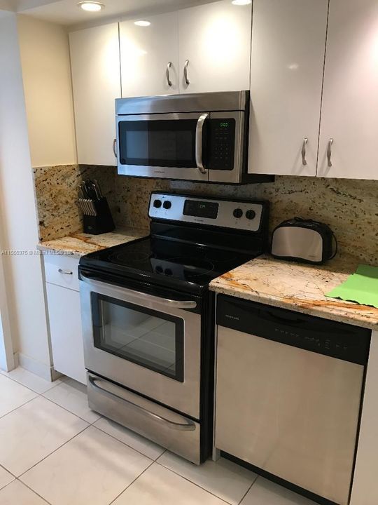 For Rent: $3,400 (2 beds, 2 baths, 1248 Square Feet)