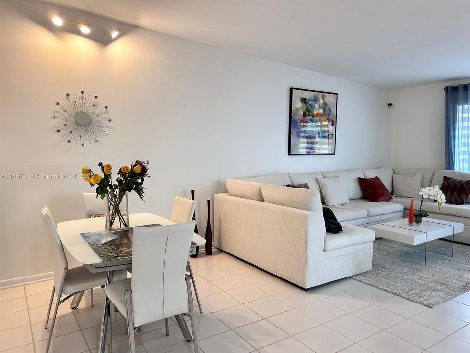 For Sale: $455,000 (2 beds, 2 baths, 1225 Square Feet)