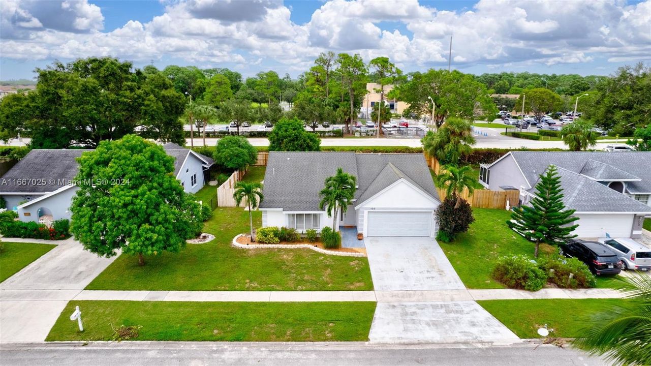 For Sale: $499,000 (3 beds, 2 baths, 1476 Square Feet)