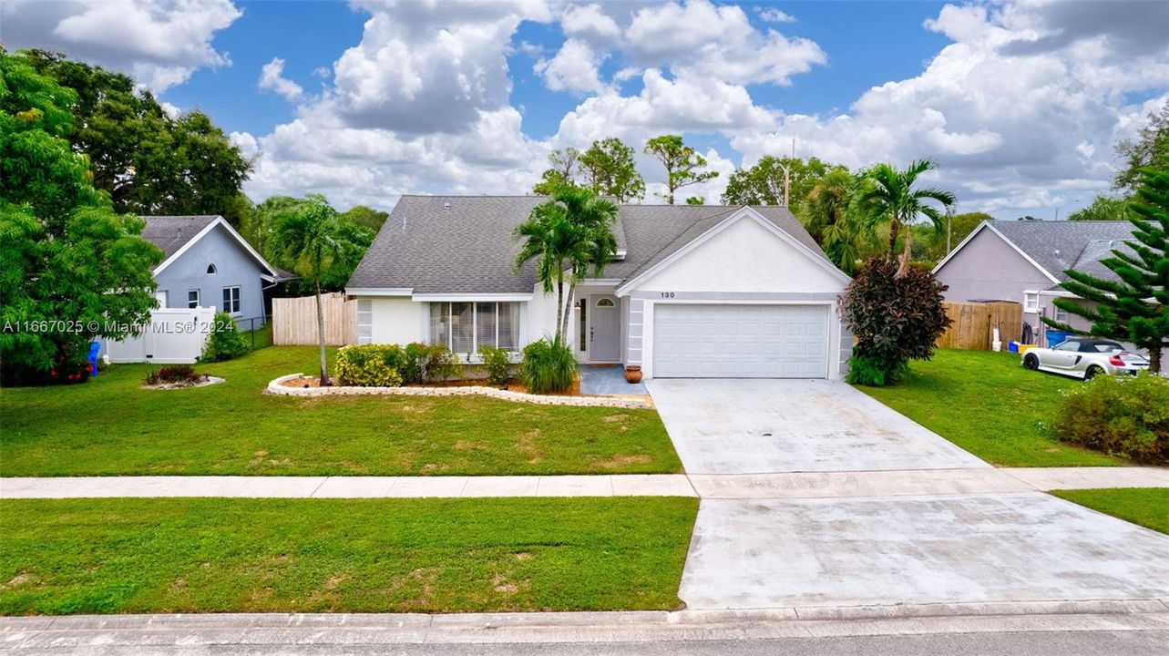 For Sale: $499,000 (3 beds, 2 baths, 1476 Square Feet)