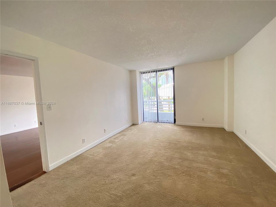 For Rent: $2,700 (2 beds, 2 baths, 1062 Square Feet)