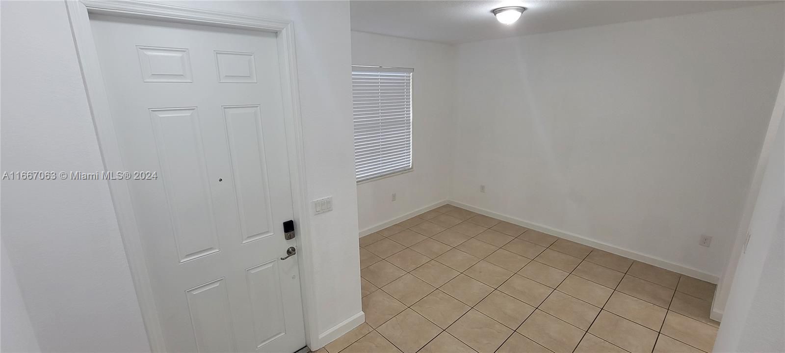 For Rent: $2,100 (2 beds, 2 baths, 1290 Square Feet)