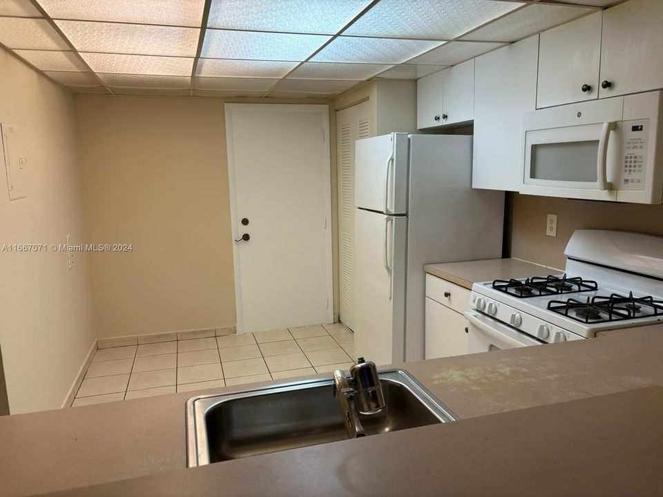 For Sale: $189,000 (2 beds, 2 baths, 1458 Square Feet)