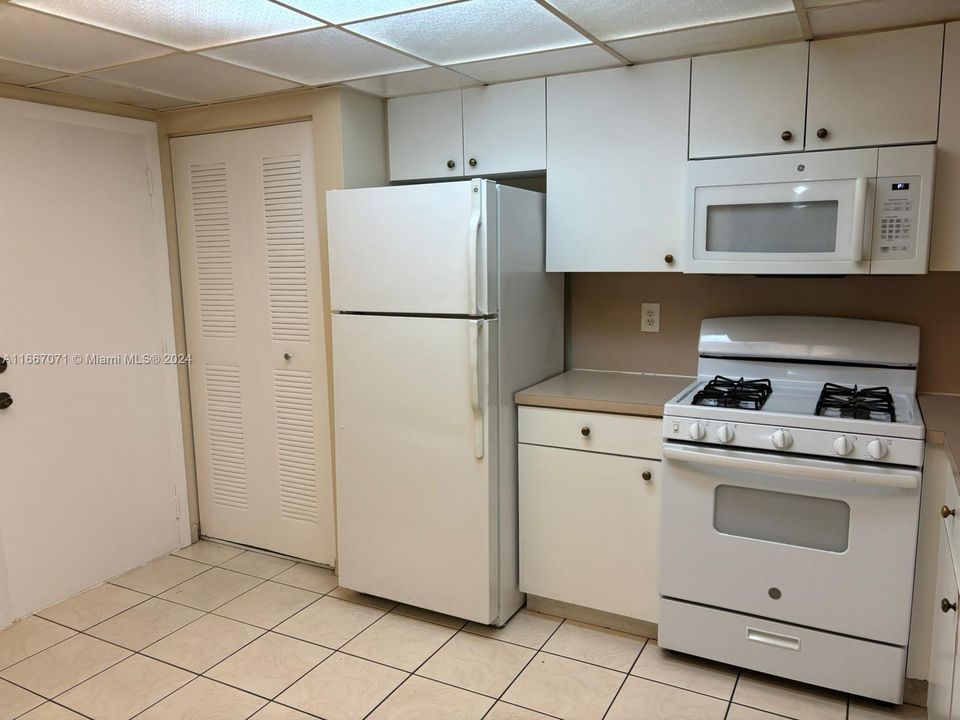 For Sale: $189,000 (2 beds, 2 baths, 1458 Square Feet)