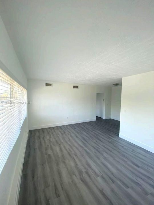 Recently Rented: $2,000 (1 beds, 1 baths, 0 Square Feet)