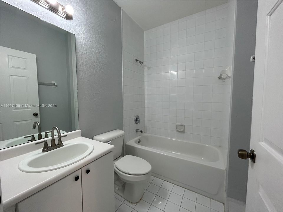 For Rent: $2,218 (3 beds, 3 baths, 1423 Square Feet)