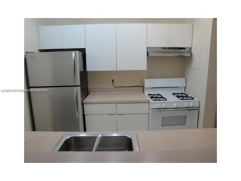 For Sale: $189,000 (2 beds, 2 baths, 1119 Square Feet)