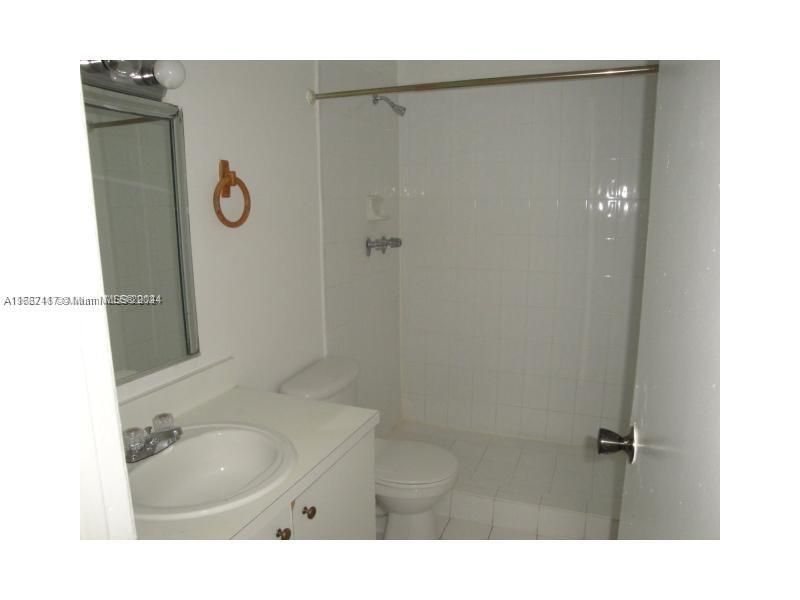 For Sale: $189,000 (2 beds, 2 baths, 1119 Square Feet)