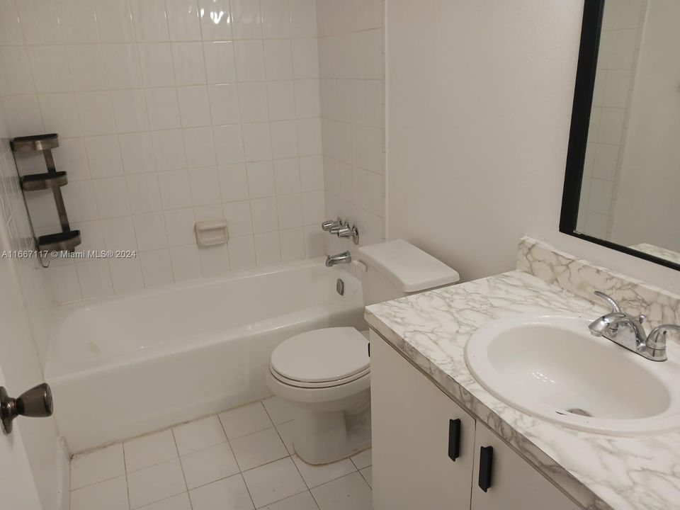 For Sale: $189,000 (2 beds, 2 baths, 1119 Square Feet)