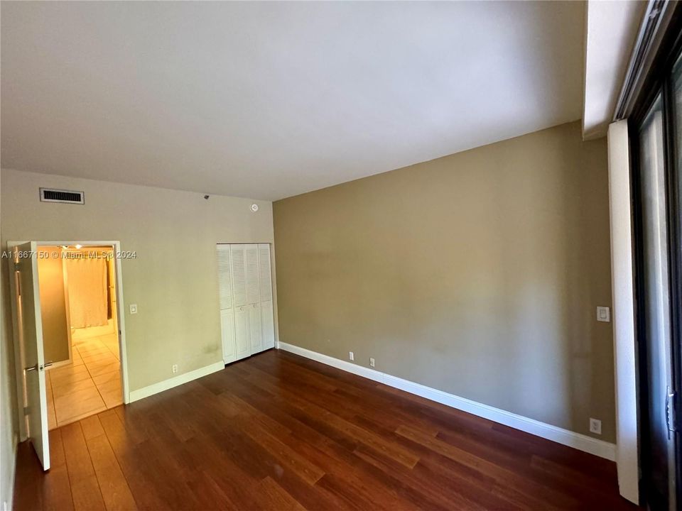 For Sale: $1,125,000 (2 beds, 2 baths, 1532 Square Feet)