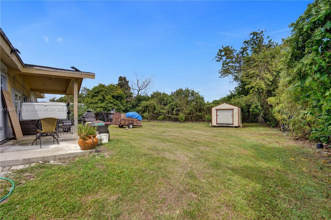 For Sale: $2,850,000 (3 beds, 2 baths, 1668 Square Feet)