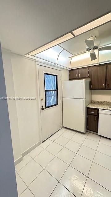 For Rent: $2,200 (2 beds, 2 baths, 994 Square Feet)